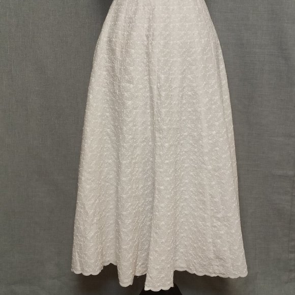 Ralph Lauren Dresses & Skirts - Ralph Lauren Petite White Skirt with Lining